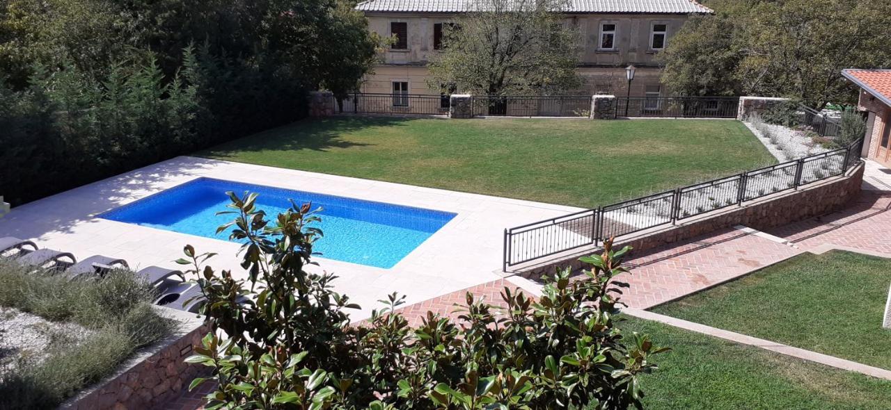 Guesthouse Ruza Senj  Bagian luar foto
