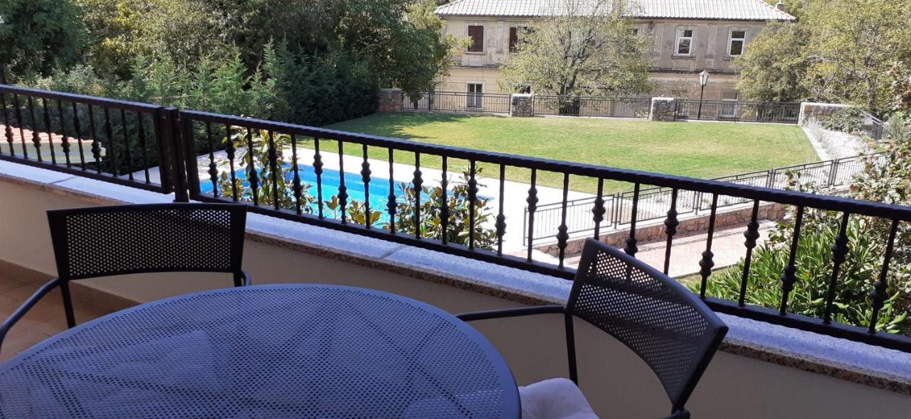 Guesthouse Ruza Senj  Bagian luar foto