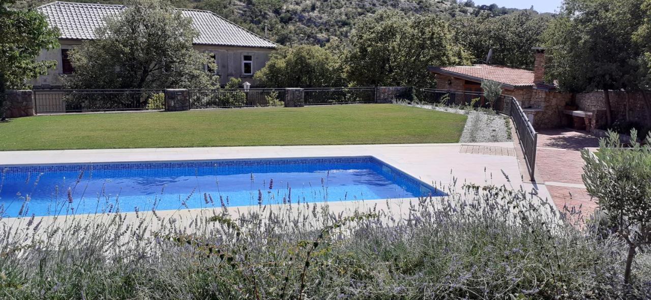 Guesthouse Ruza Senj  Bagian luar foto