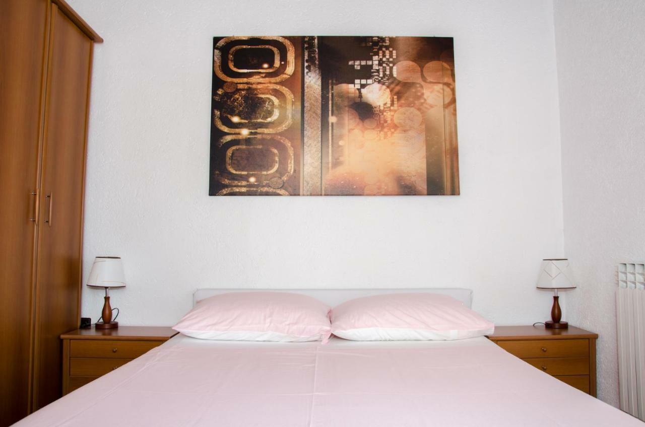 Guesthouse Ruza Senj  Bagian luar foto